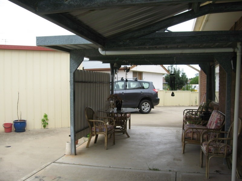 8-10 Palmer Crescent, Forbes NSW 2871