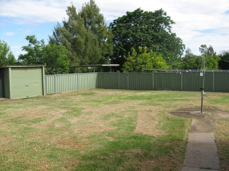 14 Dunns Lane, Parkes NSW 2870