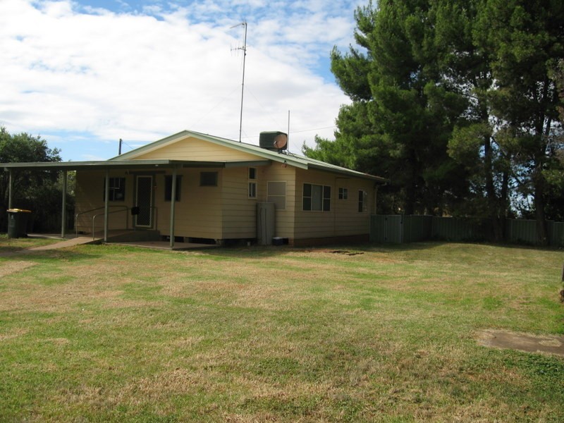 14 Dunns Lane, Parkes NSW 2870