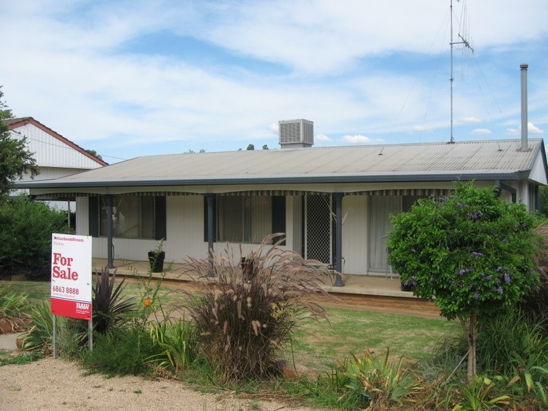 23 Coleman Road, Parkes NSW 2870