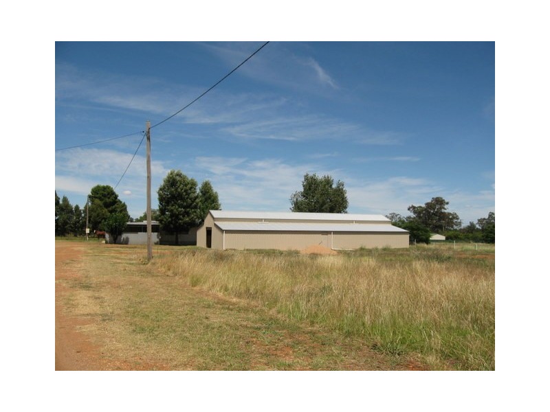 9 Dunns Lane, Parkes NSW 2870