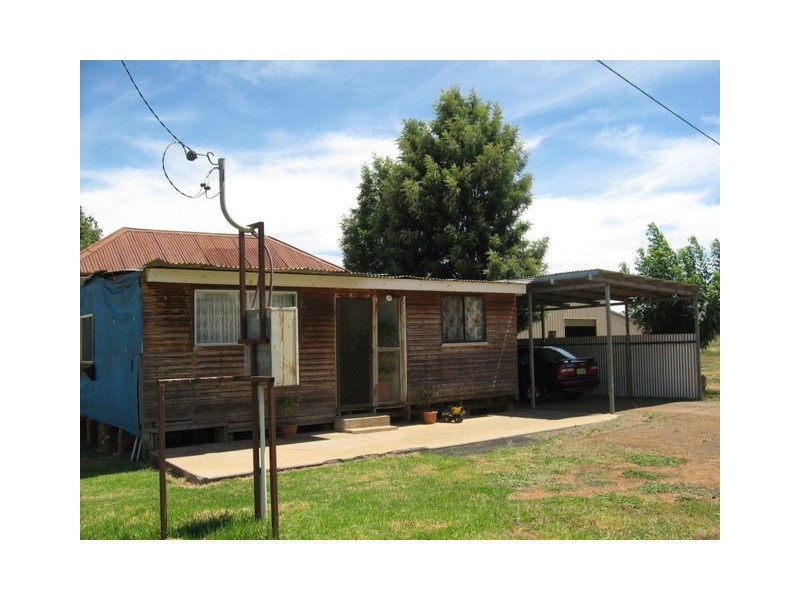 9 Dunns Lane, Parkes NSW 2870