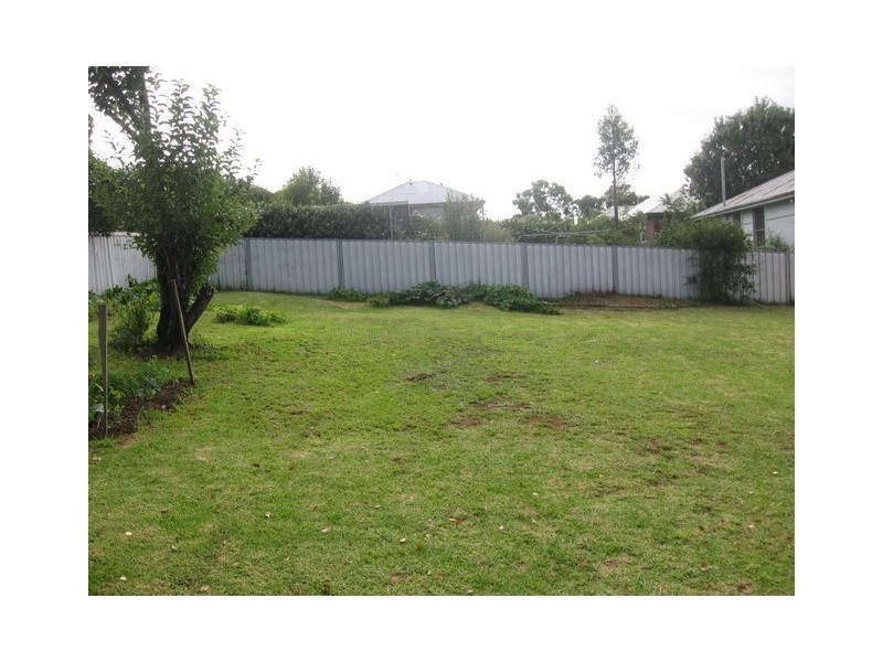 18 Gallop Avenue, Parkes NSW 2870