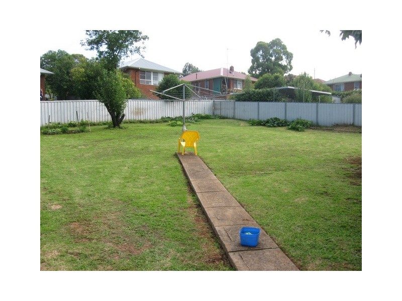18 Gallop Avenue, Parkes NSW 2870