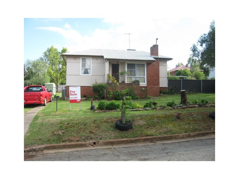 18 Gallop Avenue, Parkes NSW 2870