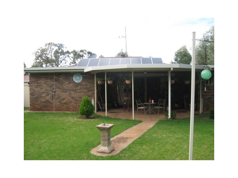 3 Plevna Street, Trundle NSW 2875