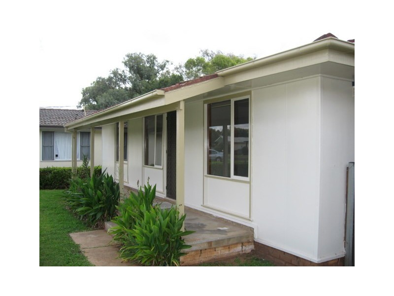 14 Callaghan Street, Parkes NSW 2870