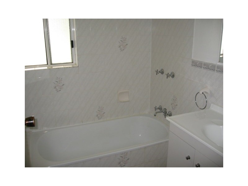 1 Danilenko Street, Parkes NSW 2870