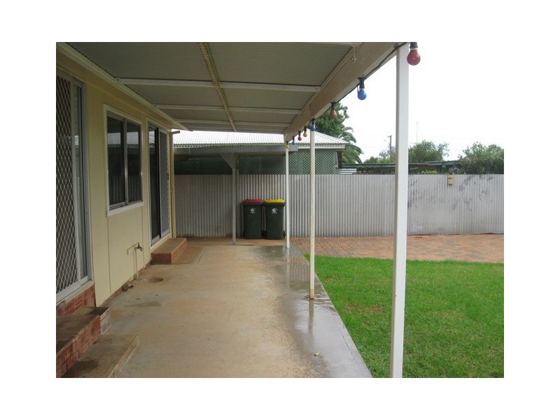 20 Wattle Street, Parkes NSW 2870