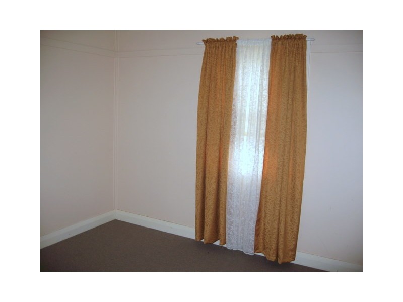 11 Bollinger Street, Parkes NSW 2870