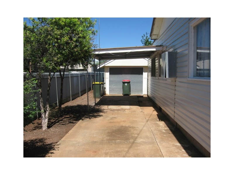 9  Macarthur Street, Parkes NSW 2870