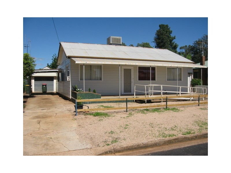 9  Macarthur Street, Parkes NSW 2870