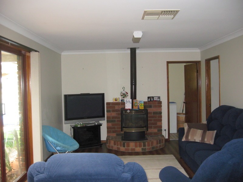 20 Ebelina Crescent, Parkes NSW 2870