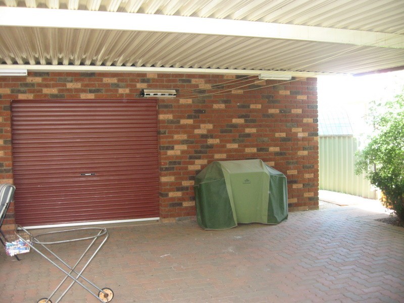 20 Ebelina Crescent, Parkes NSW 2870