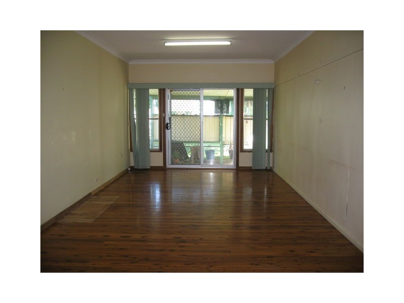 3 Thomas Street, Parkes NSW 2870