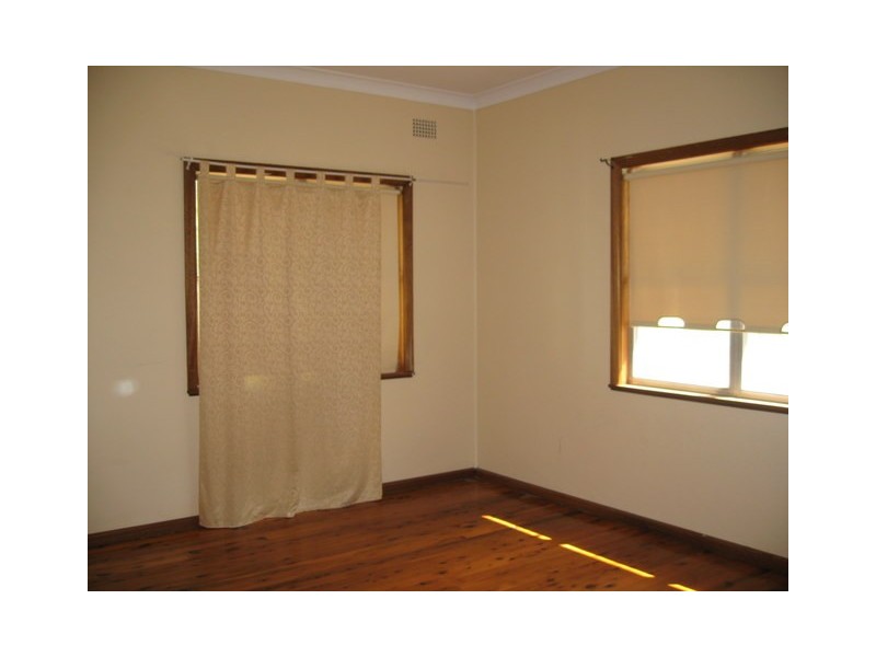 3 Thomas Street, Parkes NSW 2870