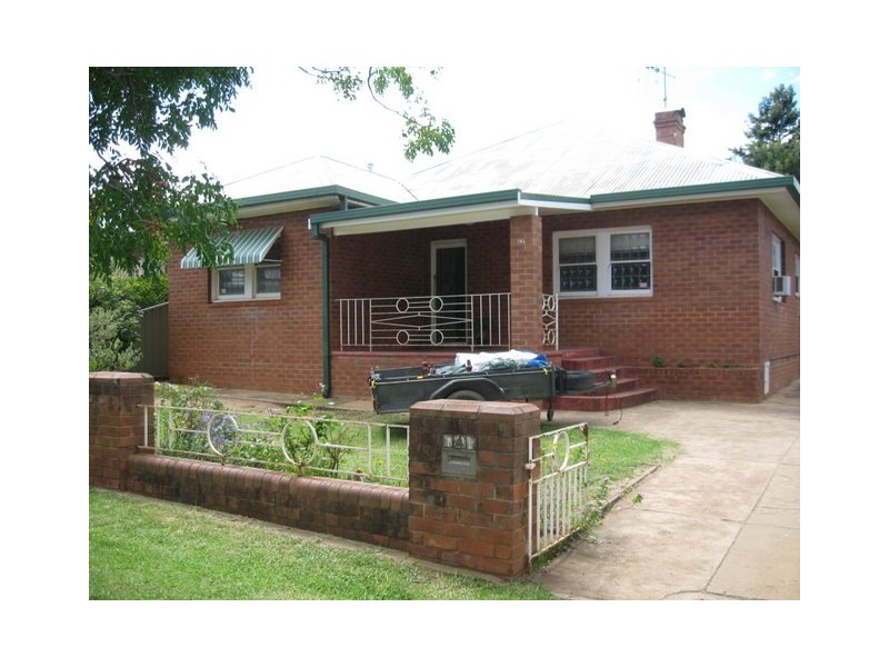 141 Currajong Street, Parkes NSW 2870