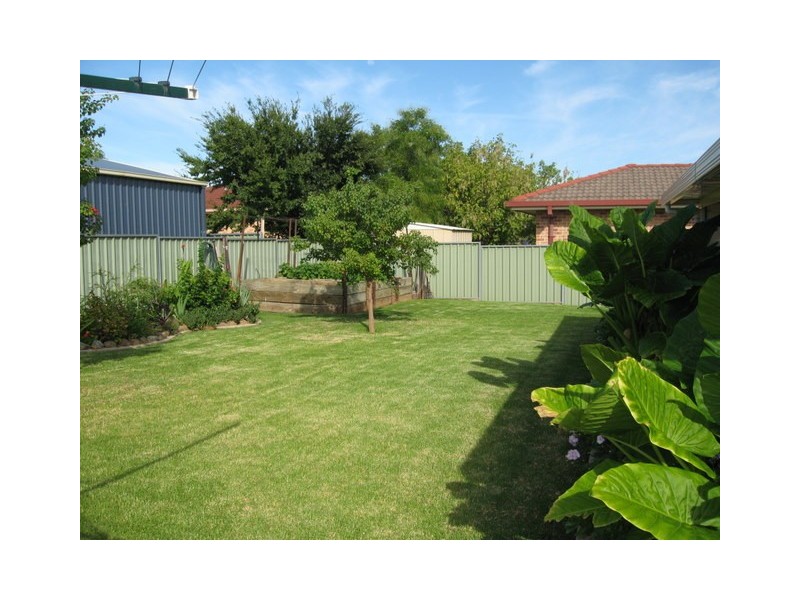19 Thomas Street, Parkes NSW 2870
