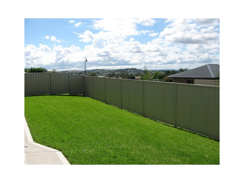 24 Rosewood Avenue, Parkes NSW 2870