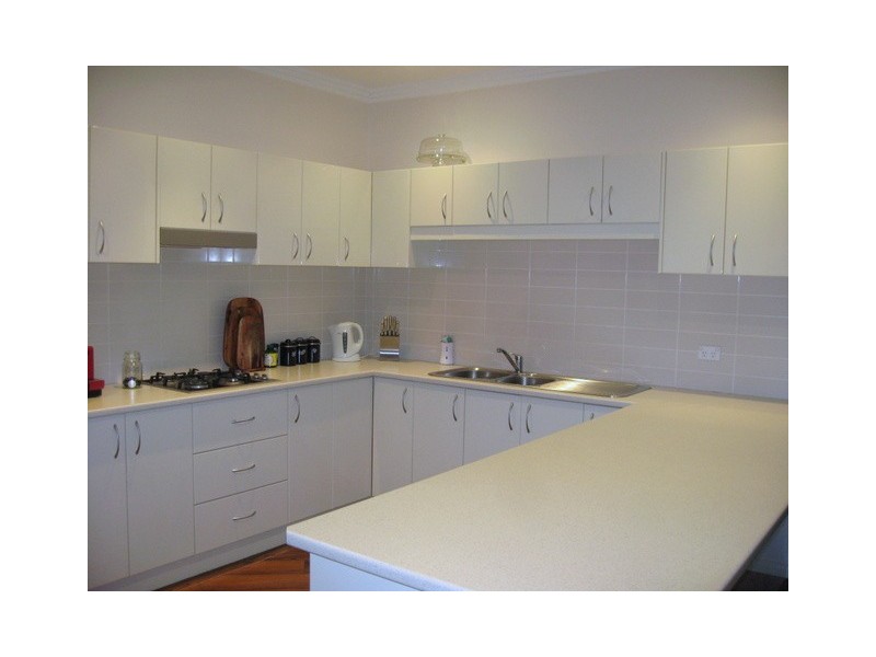7 Koala Street, Parkes NSW 2870