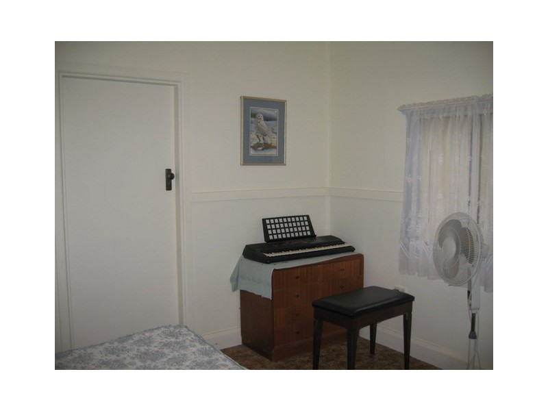 16 Willaroo Street, Peak Hill NSW 2869