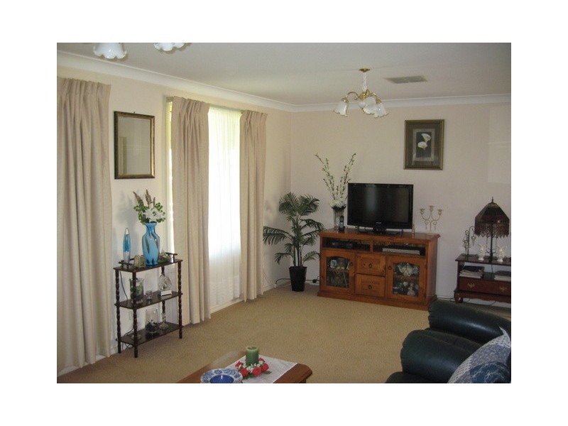 174 Caswell Street, Peak Hill NSW 2869