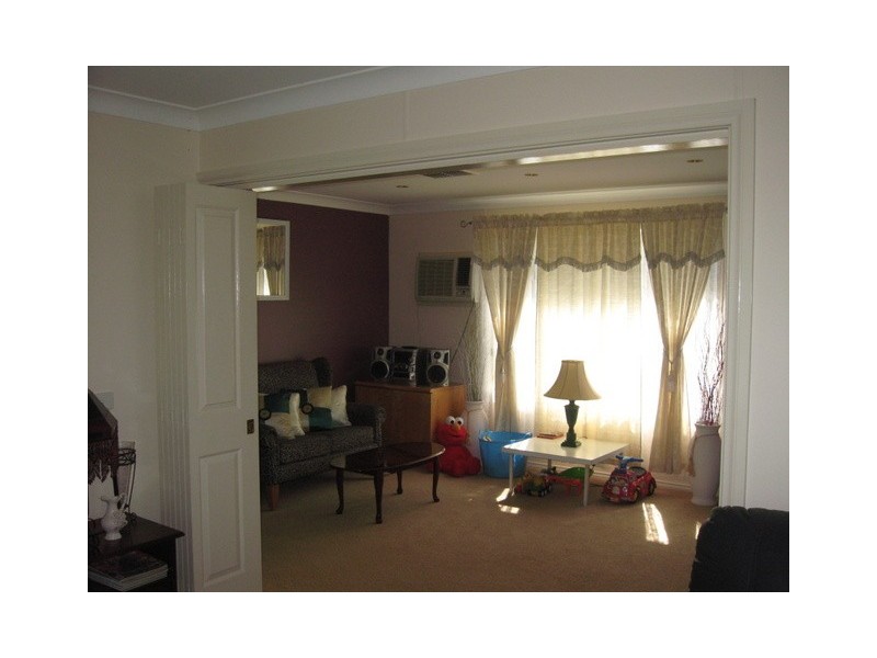 174 Caswell Street, Peak Hill NSW 2869