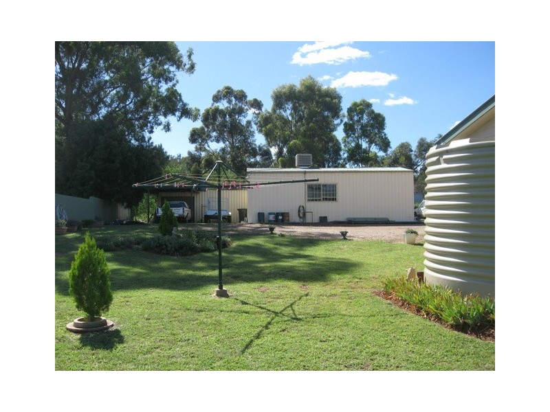 174 Caswell Street, Peak Hill NSW 2869