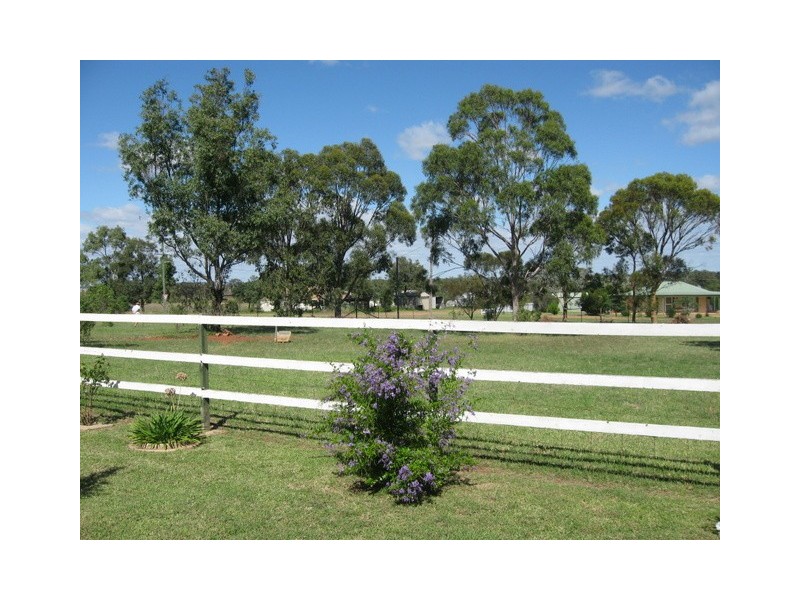 174 Caswell Street, Peak Hill NSW 2869