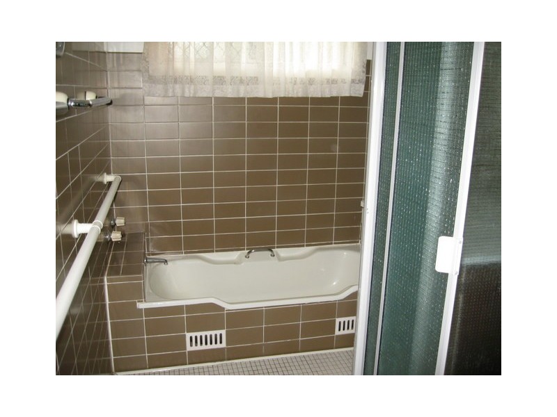 34 Molong Road, Parkes NSW 2870