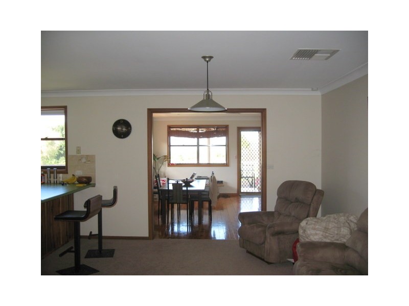 33 Moor Street, Parkes NSW 2870