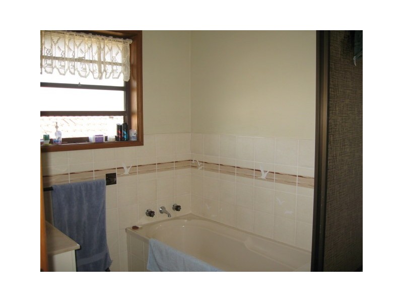 33 Moor Street, Parkes NSW 2870