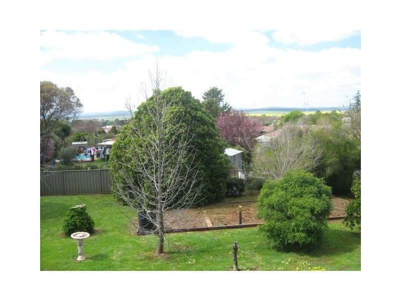 33 Moor Street, Parkes NSW 2870