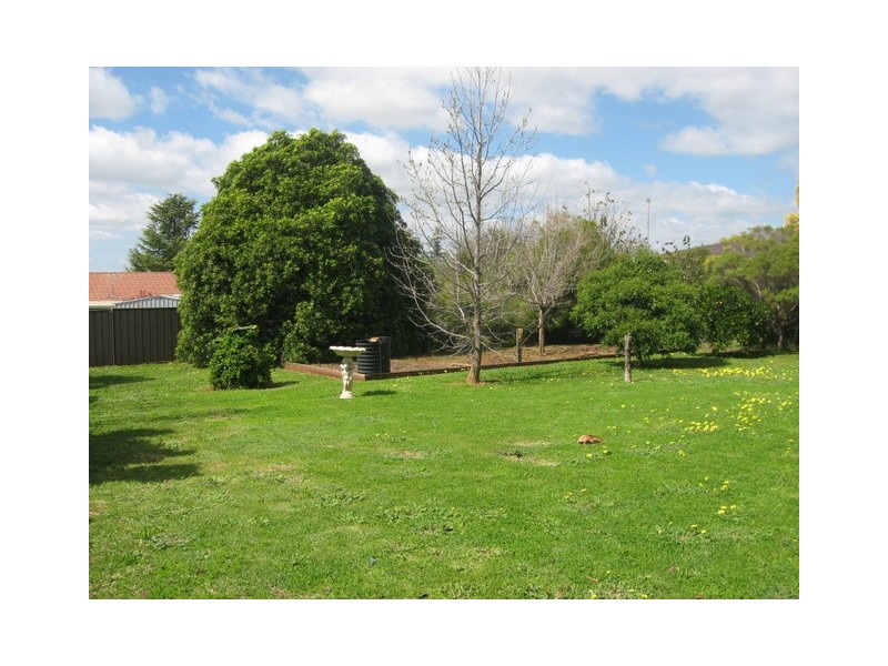 33 Moor Street, Parkes NSW 2870