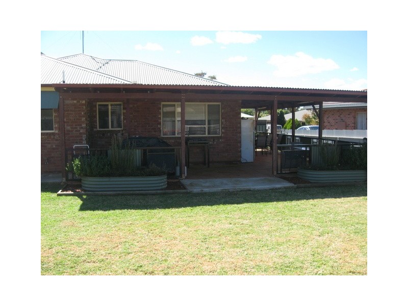 5 Christina Close, Parkes NSW 2870