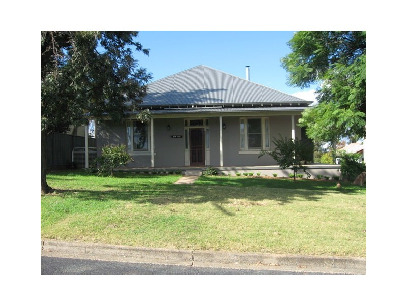 7 Hill Street, Parkes NSW 2870