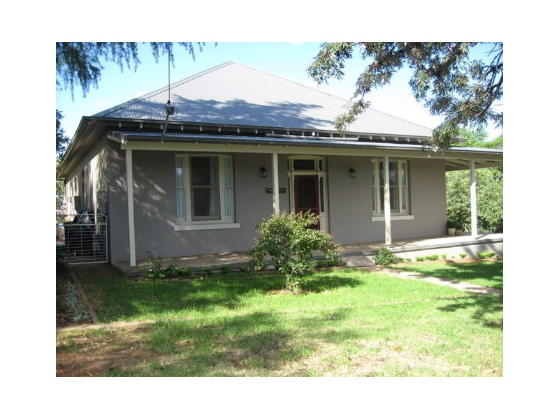 7 Hill Street, Parkes NSW 2870