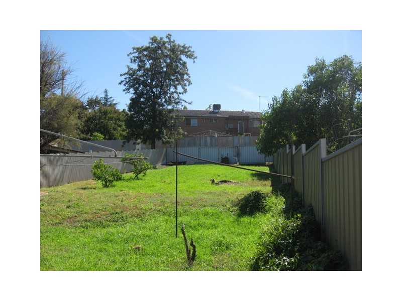 111 Clarinda Street, Parkes NSW 2870