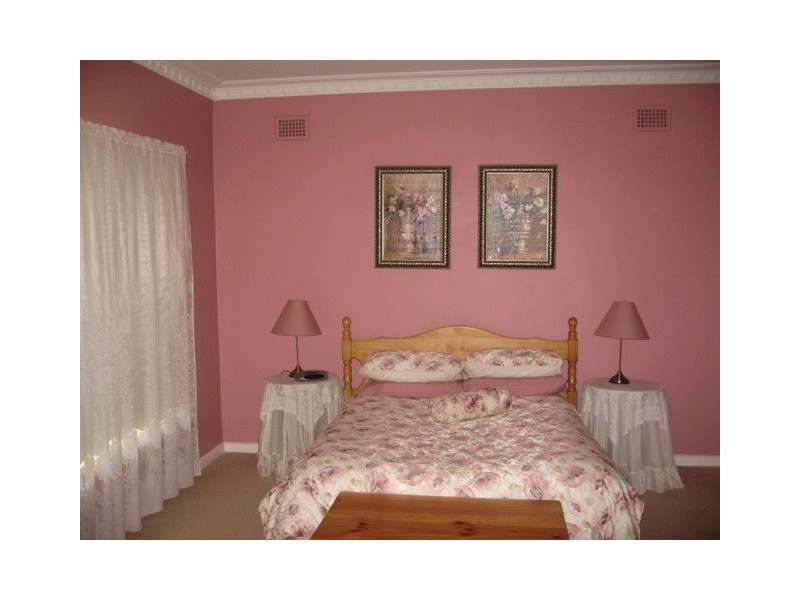 17 Reid Street, Parkes NSW 2870