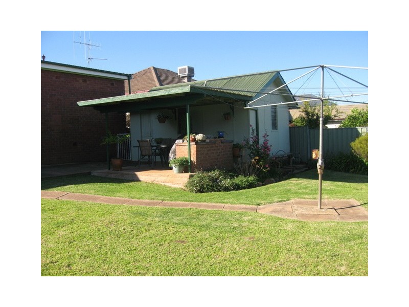 17 Reid Street, Parkes NSW 2870