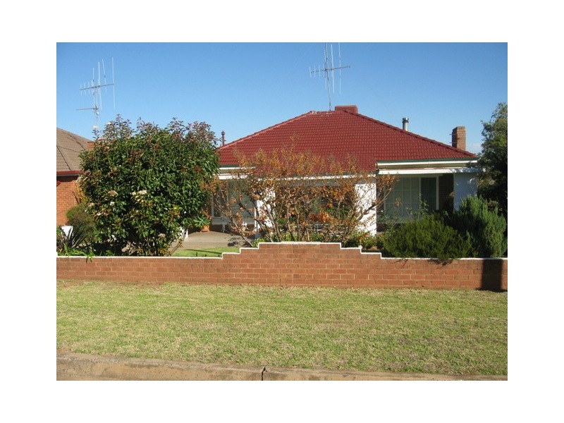 17 Reid Street, Parkes NSW 2870