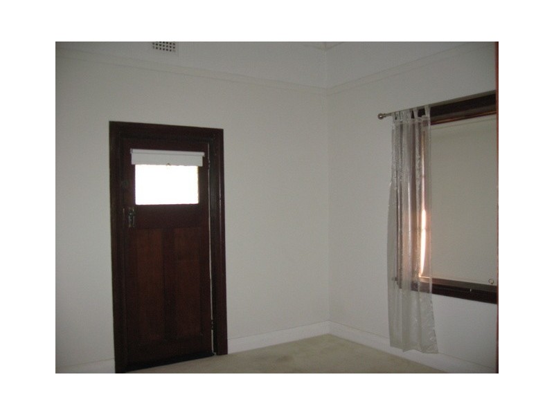 13 Hill Street, Parkes NSW 2870