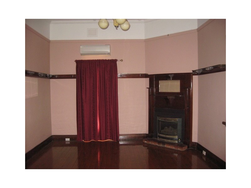 13 Hill Street, Parkes NSW 2870