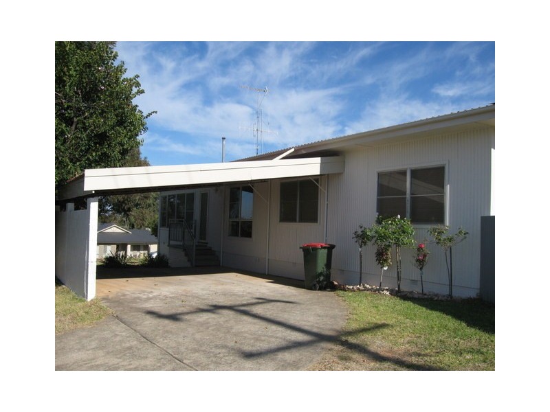 20 Reid Street, Parkes NSW 2870