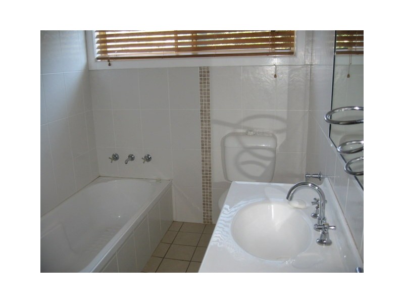 20 Reid Street, Parkes NSW 2870