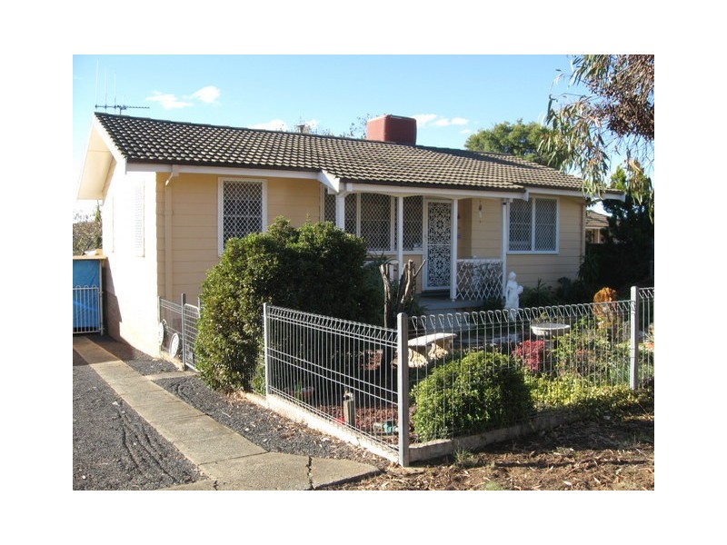 32 Callaghan Street, Parkes NSW 2870