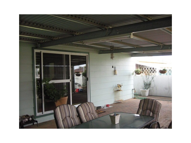 12 Armstrong Street, Parkes NSW 2870