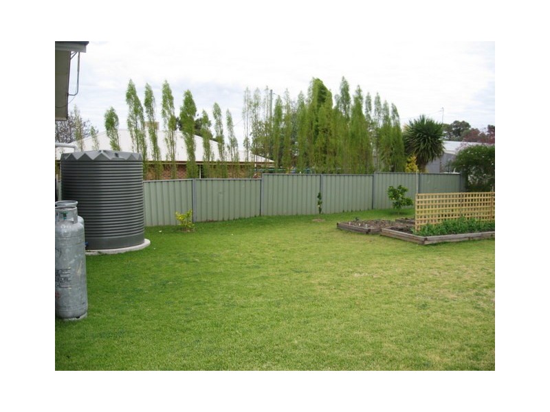 5 Marshall Place, Parkes NSW 2870