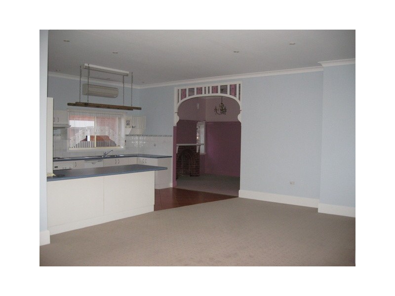 5 Bollinger Street, Parkes NSW 2870