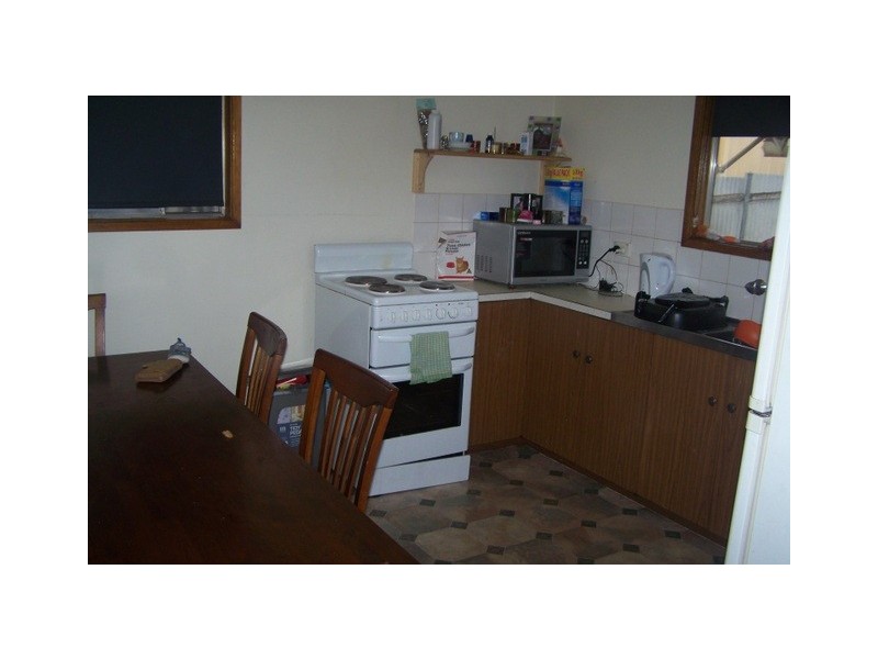 2 Howard Street, Parkes NSW 2870